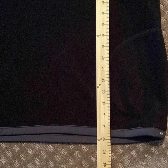 Awesome tinker bell fleece half zip pullover 
Closet 1 - Picture 7 of 10